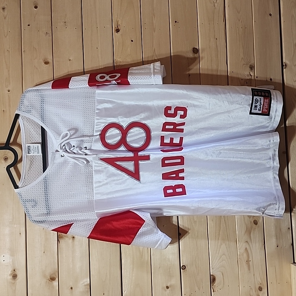 Victoria Secret Wisconsin Badgers Jersey Size extra Small NWOT #48